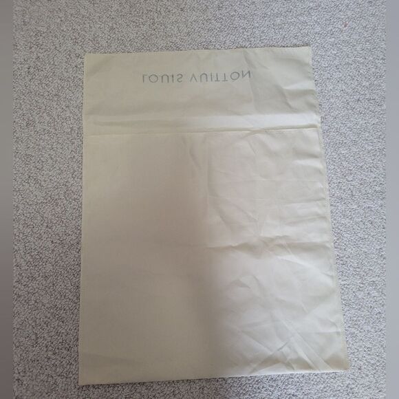 Louis Vuitton Large Dust Bag - Picture 2 of 5